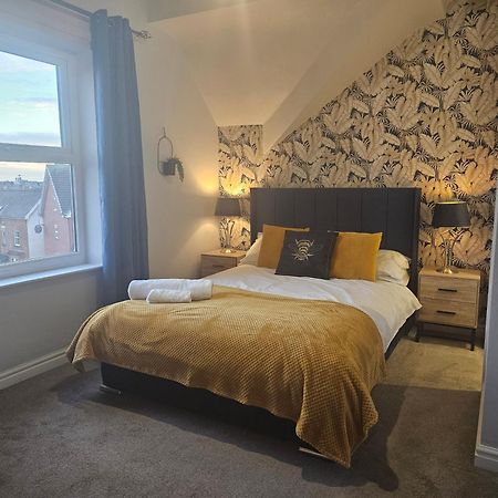 2 Bed Apartment Lakeside On The Promenade Southport Luaran gambar