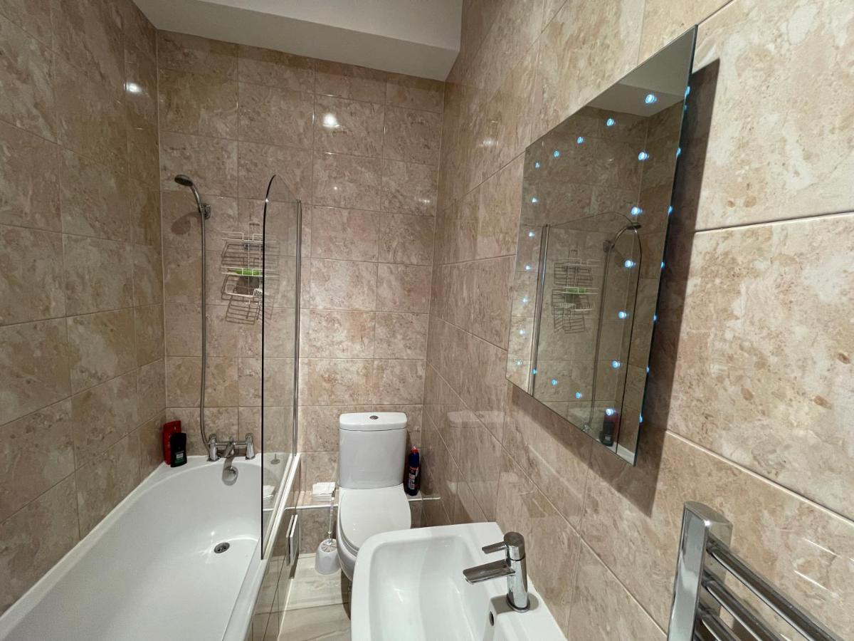 2 Bed Apartment Lakeside On The Promenade Southport Luaran gambar